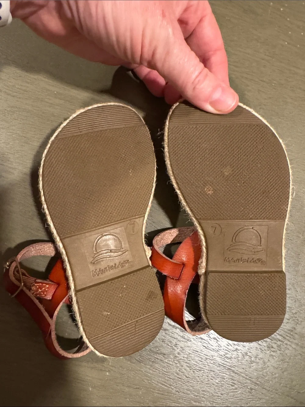 Maui Island Girls Brown Strappy Buckle Sandals - Casual Summer Footwear size 7